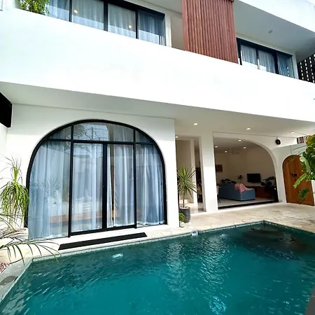 Swaha Uttama Villa